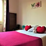 Giuly Guesthouse